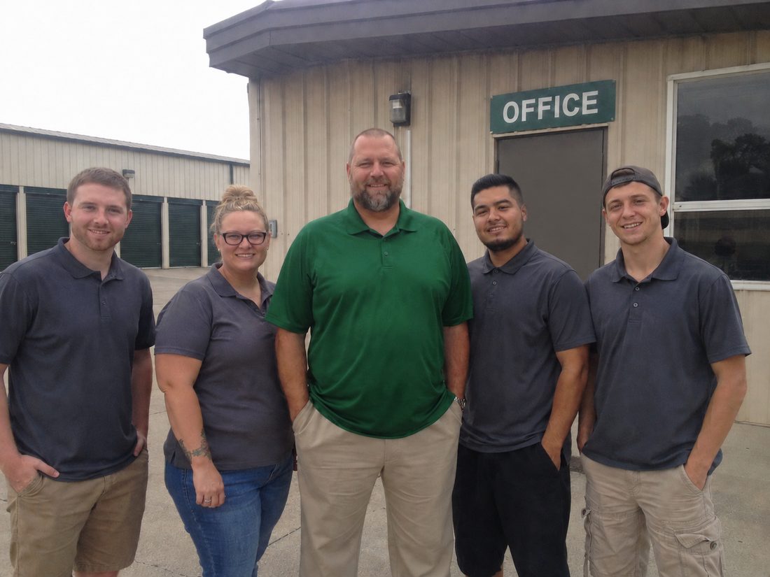 Pest control professionals in Greenwood, IN